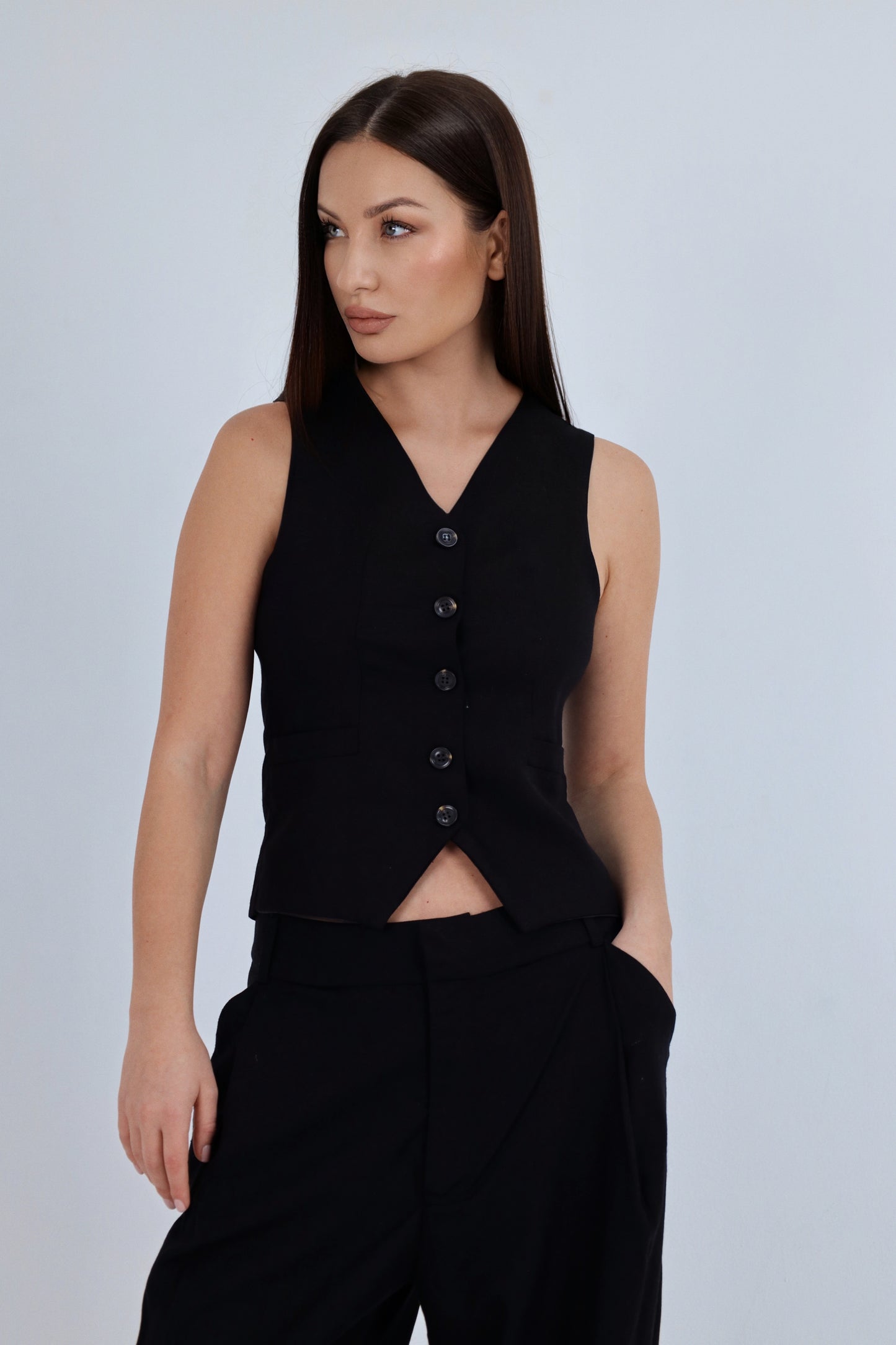 Lilly's vest in black