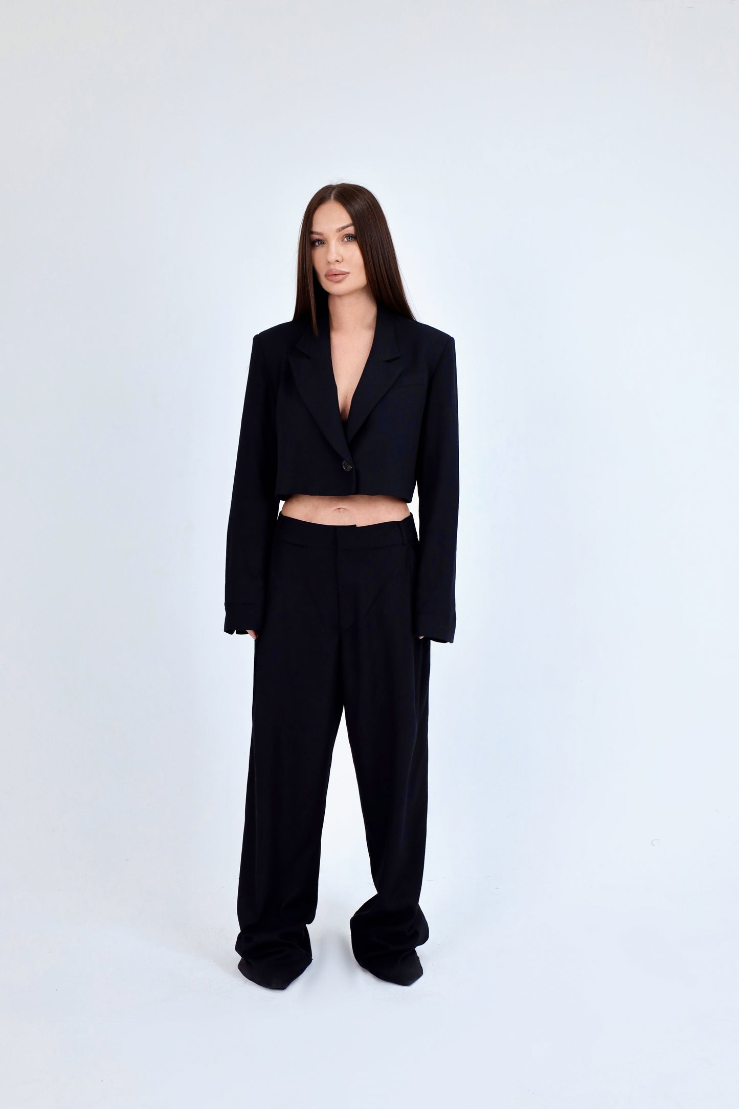 Daddy's cropped blazer in black