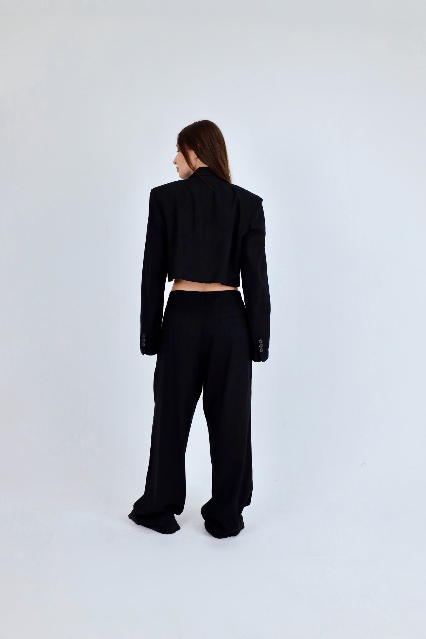 Daddy's cropped blazer in black
